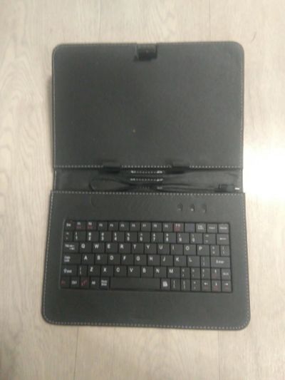 Лот: 15761323. Фото: 1. Чехол с клавиатурой micro-usb... Запчасти для планшетов