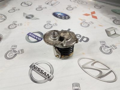 Лот: 23591901. Фото: 1. Натяжитель ремня генератора Volkswagen... Двигатель и элементы двигателя