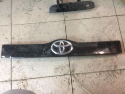 Лот: 4848408. Фото: 1. накладка пятой двери toyota succeed. Кузов