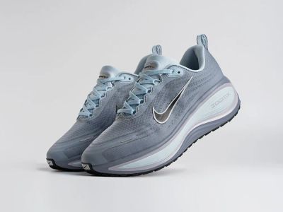 Лот: 25580264. Фото: 1. Кроссовки Nike Vomero 18. Кеды, кроссовки, слипоны