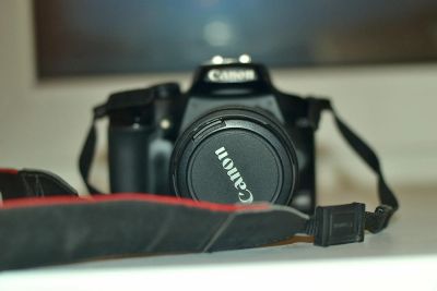 Лот: 7073021. Фото: 1. Canon eos 1000d + объектив kit... Цифровые зеркальные