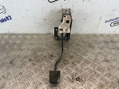 Лот: 24904807. Фото: 1. педаль тормоза Kia Venga YN. Двигатель и элементы двигателя