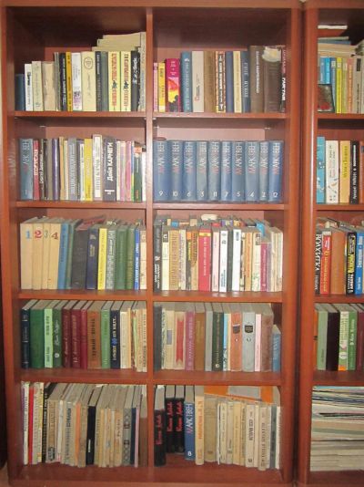 Лот: 4213318. Фото: 1. Книжные шкафы. Полки, стеллажи, этажерки