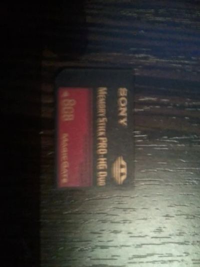 Лот: 3734755. Фото: 1. Продам флешку memory stick pro-hg... Карты памяти