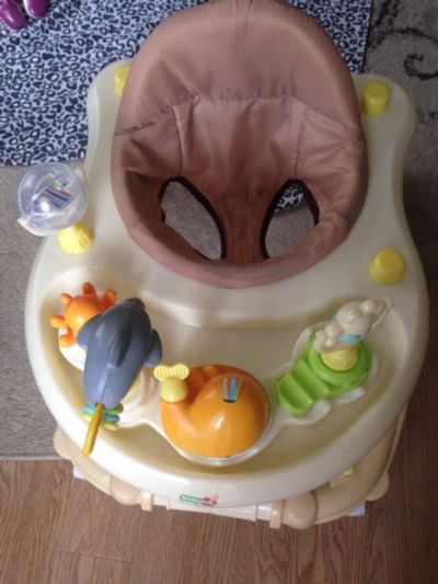 Лот: 9673110. Фото: 1. Ходунки BabyHit в отличном состоянии. Ходунки, прыгунки, качели