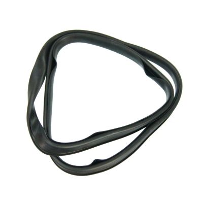 Лот: 21365258. Фото: 1. Уплотнение капота резиновое Yamaha... Запчасти для лодок, катеров, лодочных моторов