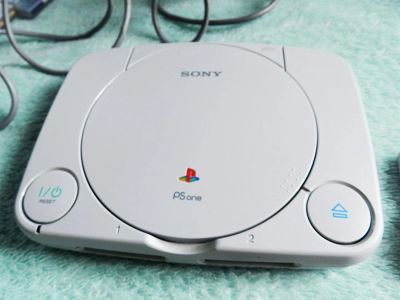 Лот: 3012359. Фото: 1. Sony Playstation + 39 дисков... Игровые приставки, консоли