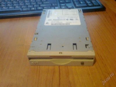 Лот: 1435451. Фото: 1. Дисковод ZIP -250 (Торги с 1 рубля... Приводы CD, DVD, BR, FDD