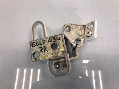 Лот: 21706007. Фото: 1. кронштейн двери Volkswagen Golf... Кузов