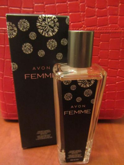 Лот: 6764056. Фото: 1. Avon Femme для нее. Женская парфюмерия