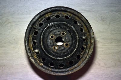 Лот: 14907315. Фото: 1. Диски штампованные R15 4х100. Диски