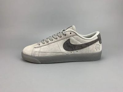 Лот: 15651320. Фото: 1. Кроссовки Nike Blazer Low Top. Кеды, кроссовки, слипоны
