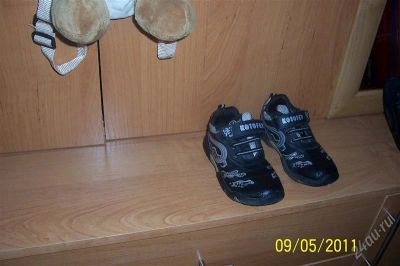Лот: 954783. Фото: 1. кроссовки мальч. р.28 котофей. Кеды, кроссовки