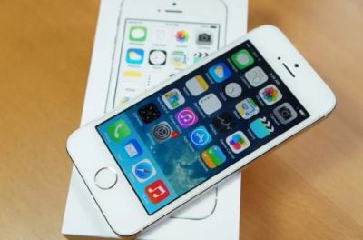 Лот: 11281079. Фото: 1. iphone 5s 16gb. Смартфоны
