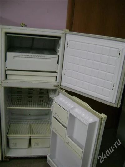 Лот: 1351737. Фото: 1. холодильник бирса. Холодильники, морозильные камеры