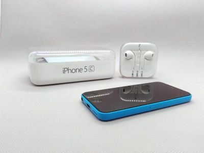 Лот: 7784884. Фото: 1. Apple iPhone 5C - 16GB, отличное... Смартфоны