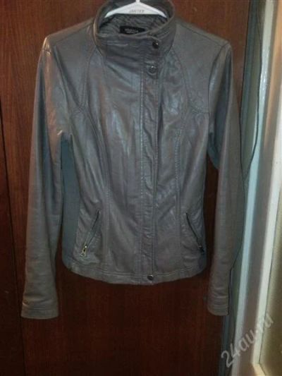 Лот: 2426756. Фото: 1. Кожаная куртка(Bershka). Верхняя одежда