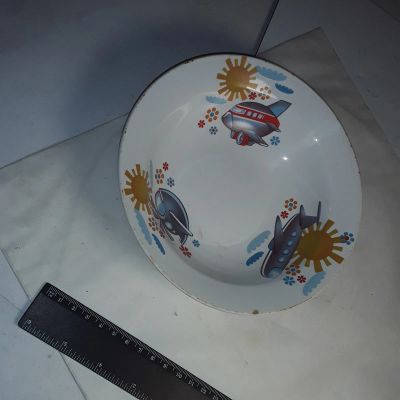 Лот: 25039191. Фото: 1. глубокая тарелка фарфор с детским... Тарелки, блюда, салатники