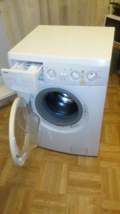 Лот: 10442984. Фото: 1. zanussi aquacycle 1000. Стиральные машины