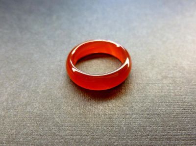 Лот: 9780006. Фото: 1. Кольцо из красного агата (сердолика... Кольца, перстни