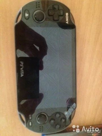 Лот: 1942838. Фото: 1. Ps vita wi-fi, 3g 8gb + игра mortal... Игровые приставки, консоли