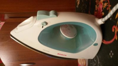 Лот: 4203776. Фото: 1. Продам утюг bosch tda 1301. Утюги, парогенераторы, отпариватели