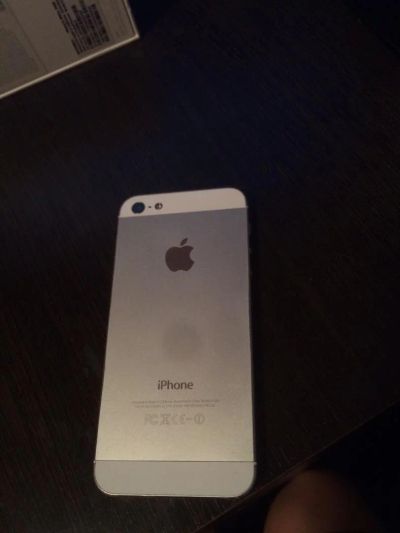 Лот: 6645082. Фото: 1. iPhone 5 белый. Смартфоны