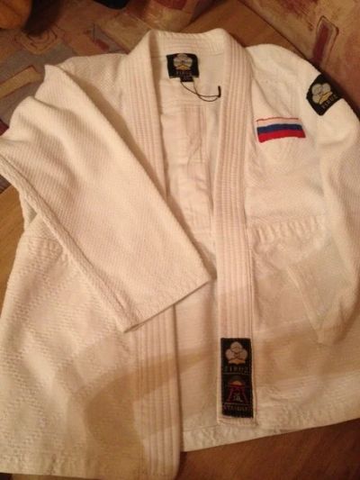 Лот: 3090979. Фото: 1. Кимоно. Спортивная одежда