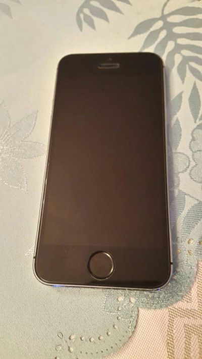 Лот: 6653753. Фото: 1. iPhone 5s 64GB. Смартфоны