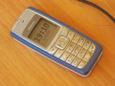 Лот: 10430627. Фото: 1. Nokia с зарядным. Кнопочные мобильные телефоны