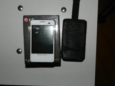 Лот: 5348355. Фото: 1. Телефон LG E405. Кнопочные мобильные телефоны