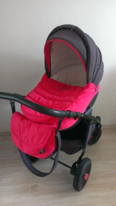 Лот: 9859499. Фото: 1. Детская коляска Zippy New 2в1. Коляски