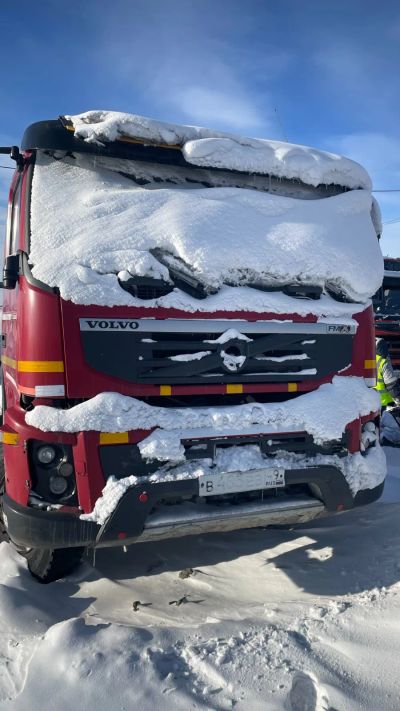 Лот: 24571142. Фото: 1. Самосвал VOLVO FM TRUCK 6X6. Автомобили