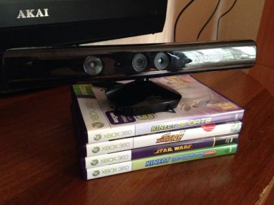 Лот: 4307723. Фото: 1. Kinect для xbox и диски. Запчасти для игровых приставок, консолей