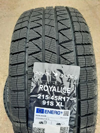 Лот: 25552129. Фото: 1. 215/45 R17 91S "Royal Black Royal... Шины