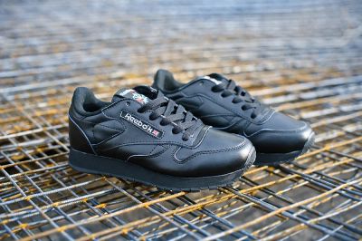 Лот: 8058941. Фото: 1. Кроссовки Reebok Classic leather... Кеды, кроссовки, слипоны