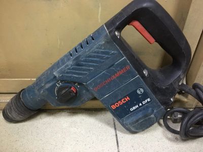 Лот: 15320510. Фото: 1. Перфоратор BOSCH GBH 4 DFE кейс... Электроинструмент