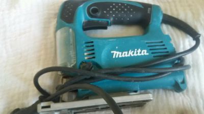 Лот: 11093283. Фото: 1. Лобзик макита 4329. Электроинструмент