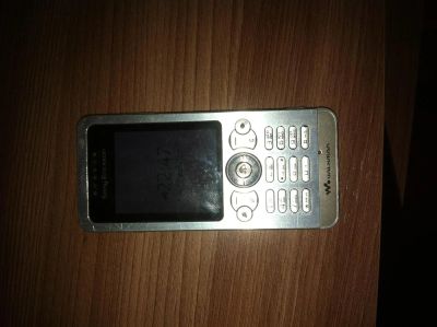 Лот: 3807329. Фото: 1. Sony Ericsson. Кнопочные мобильные телефоны