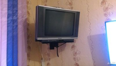 Лот: 8574453. Фото: 1. Телевизор Hitachi + кронштейн. Телевизоры