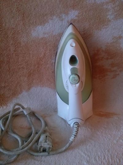 Лот: 5416563. Фото: 1. Утюг. Утюги, парогенераторы, отпариватели