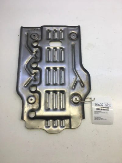 Лот: 20381178. Фото: 1. Маслоотражатель Chevrolet Epica... Двигатель и элементы двигателя