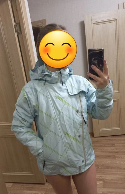 Лот: 19603509. Фото: 1. Куртка Adidas активный отдых 42-44. Зимняя спортивная одежда