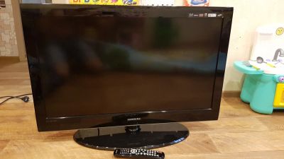 Лот: 14453499. Фото: 1. Телевизор 37" (94 см) Samsung... Телевизоры