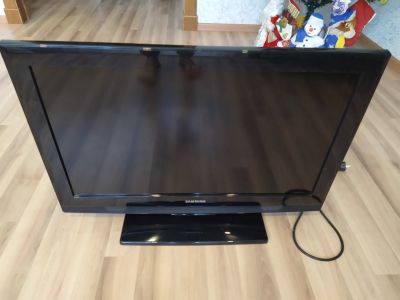 Лот: 16944710. Фото: 1. Телевизор Samsung LE32B350F1W. Телевизоры