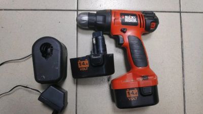 Лот: 17108586. Фото: 1. Шуруповерт Black&Decker (z). Электроинструмент