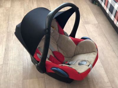 Лот: 10843690. Фото: 1. Автолюлька Maxi Cosi Cabriofix. Детские автокресла