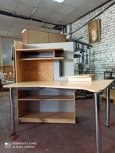 Лот: 15515941. Фото: 1. Компьютерный стол. Компьютерные и письменные столы