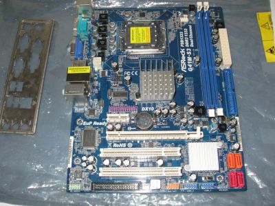 Лот: 10696281. Фото: 1. материнская плата asrock g41m-s3... Материнские платы