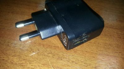 Лот: 7043509. Фото: 1. Зарядное устройство 5v - 0.5a. Зарядные устройства, блоки питания, адаптеры сетевые для смартфонов